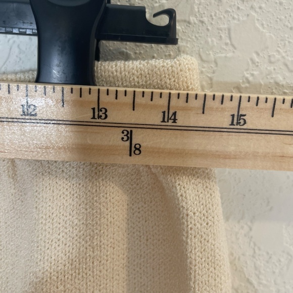 Vtg St. John by Marie Gray Sweater Skirt Set Santana Knit Size 10 Cream - Picture 13 of 15